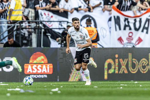 Defensor deixa o Corinthians e é anunciado como reforço de clube espanhol