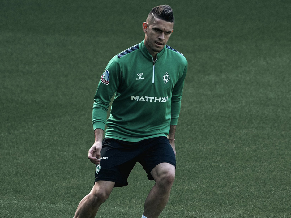 O Corinthians demonstrou interesse na contratao de Borr, emprestado ao Werder Bremen pelo Eintracht Frankfurt