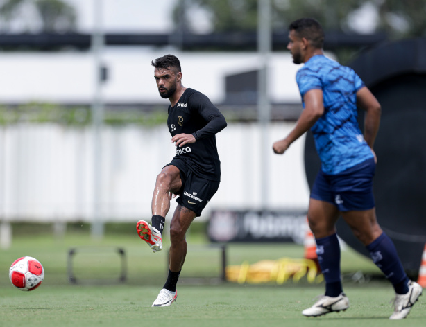 Raniele evita comparações com Ralf e reitera que quer escrever própria história no Corinthians