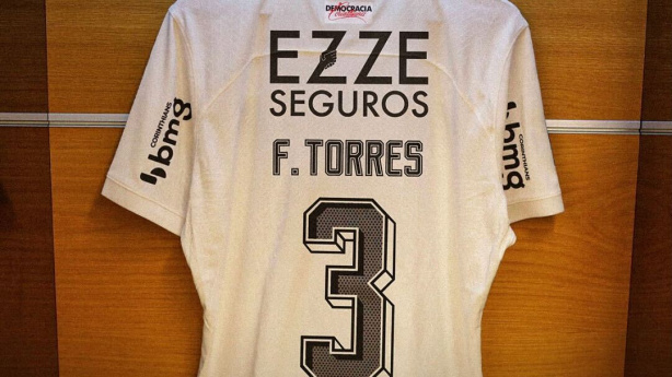 Félix Torres é o novo número 3 do Corinthians