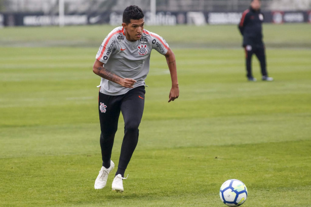 Matheus Matias teve passagem apagada pelo Corinthians