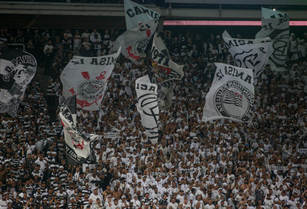 Corinthians e times da Libra devem negociar direitos de transmissão com a Globo