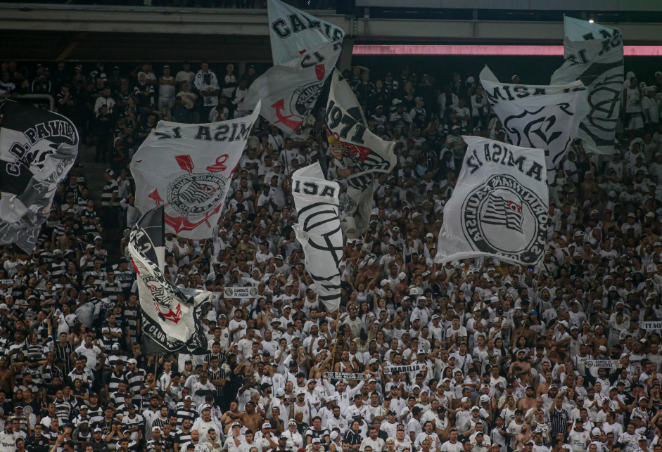 Corinthians e times da Libra devem negociar direitos de transmisso com a Globo