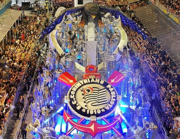 Confira como foi o desfile da Gaviões da Fiel no segundo dia de Carnaval em  São Paulo