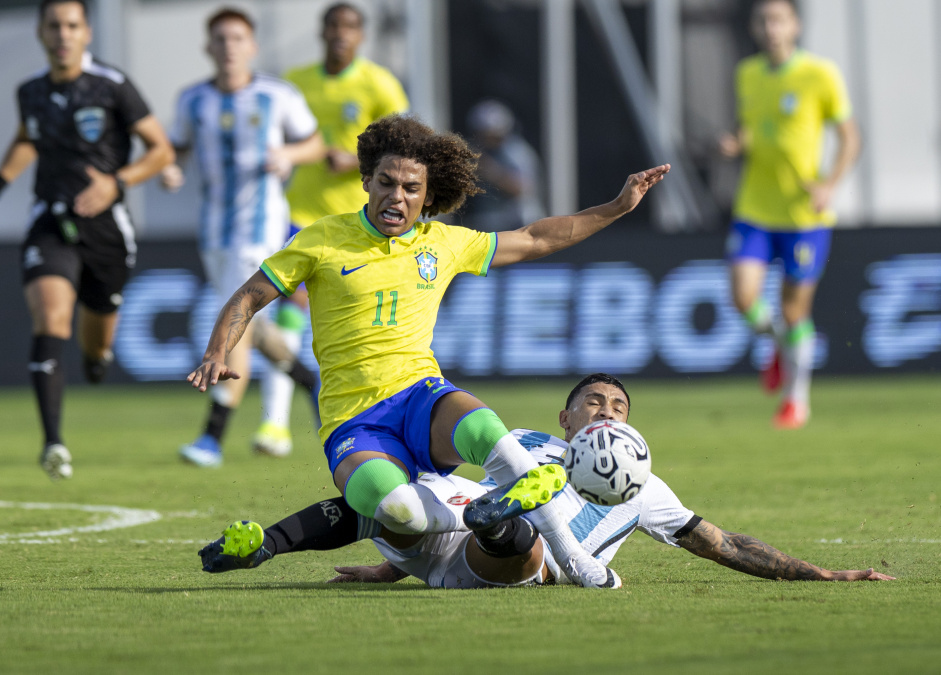 Guilherme Biro durante a derrota do Brasil para a Argentina no Pré-Olímpico