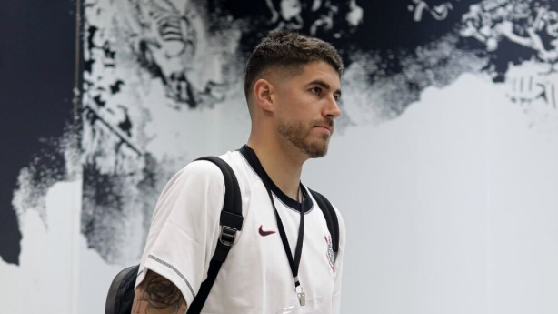 Pedro Raul passa por exames após deixar o gramado com dores e tem lesão confirmada