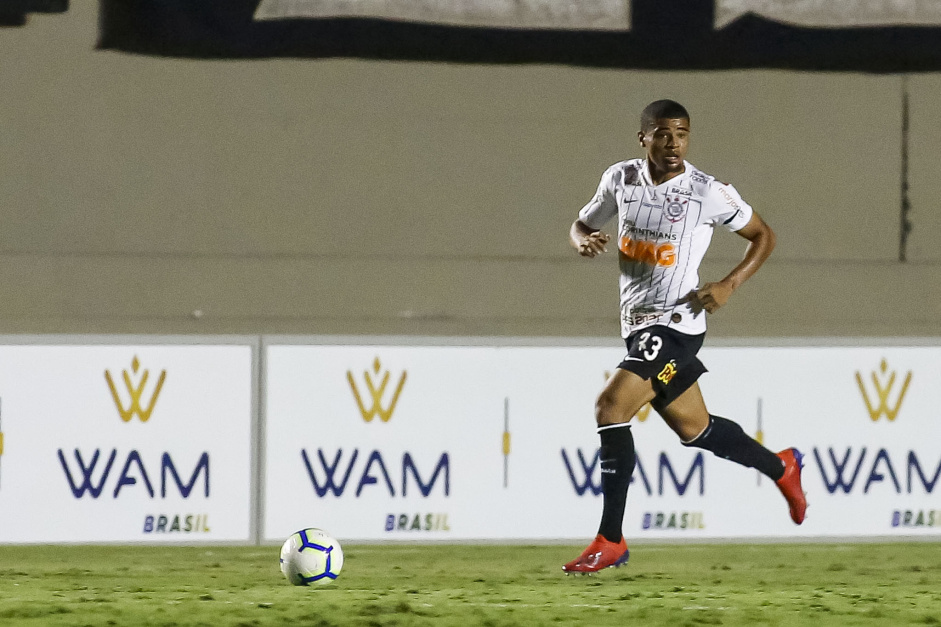 Daniel Marcos nunca disputou jogos oficiais pela equipe principal, tendo chance apenas em dois amistosos na temporada 2019, como esse diante do Vila Nova, em Goinia