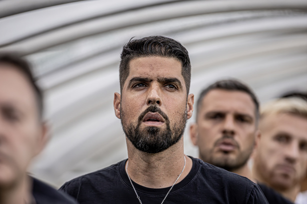 António Oliveira segue invicto no comando do Corinthians
