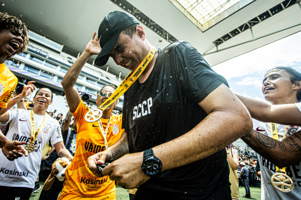 Lucas Piccinato afirma que Corinthians precisa trabalhar em cima da evolução dos adversários
