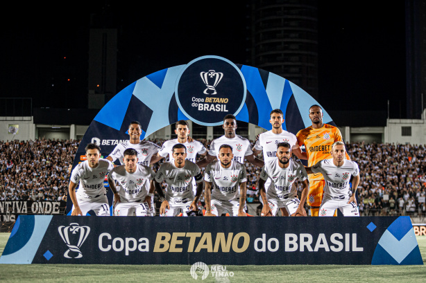 Corinthians bateu o Cianorte por 3 a 0 e avan�ou na Copa do Brasil