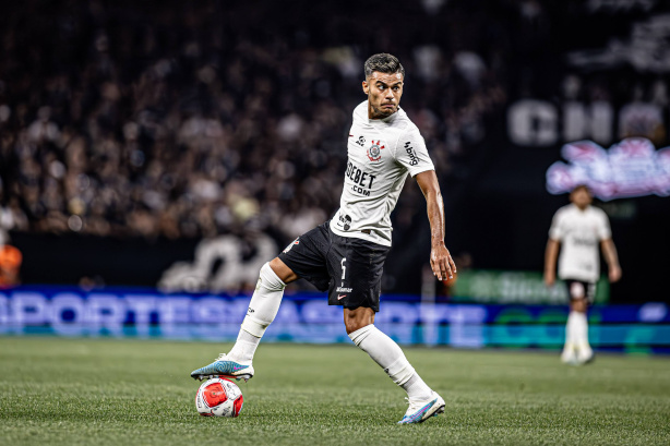 Fausto Vera se reúne com a diretoria e decide permanecer no Corinthians