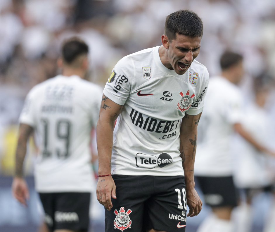 Matas Rojas deixa o Corinthians aps curta e turbulenta passagem