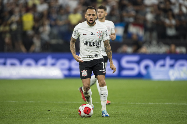 Não vai chegar! Maycon nega oferta do Flamengo