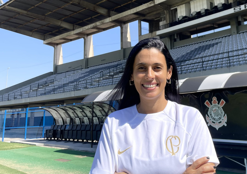 Rafaele Esteves  anunciada como coordenadora administrativa das categorias de base do Corinthians