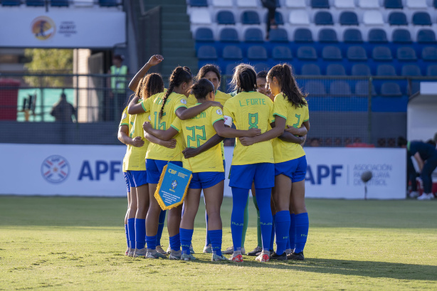 Corinthians Feminino tem dificuldade para manter nível de convocações nas  Seleções de base; entenda