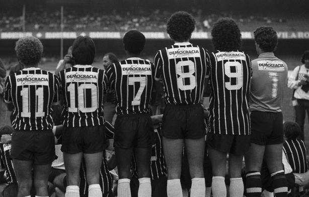 S�crates, Casagrande, Zenon e companhia atuaram pelo Corinthians contra o Cascavel, em 1982