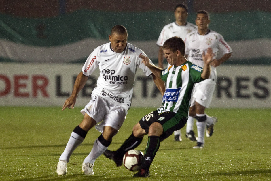 Corinthians enfrentou o Racing pela fase de grupos da Libertadores de 2010
