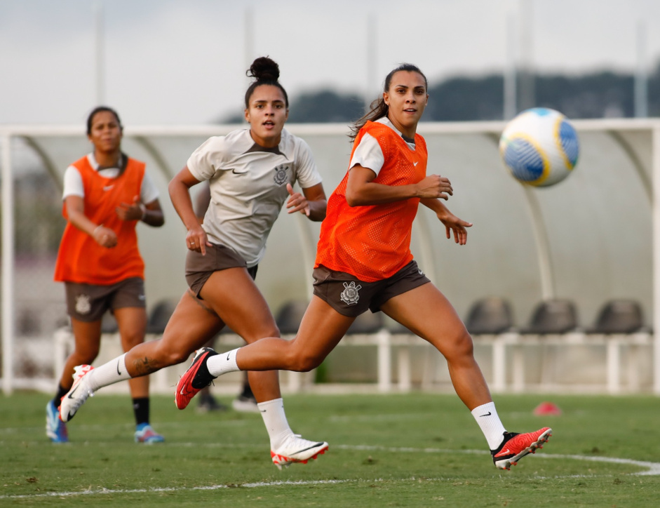 Corinthians Feminino fez mais um treino nesta tera-feira