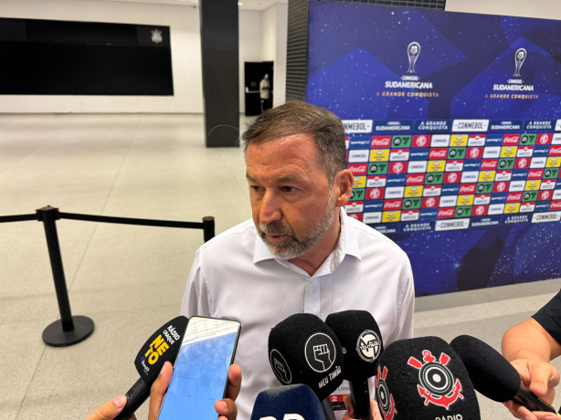 Augusto Melo deu uma atualização geral sobre os bastidores do Corinthians após a goleada do Timão na Sul-Americana