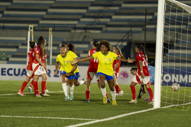 Duda Mineira comemora gol marcado pela Seleção Brasileira Sub-20