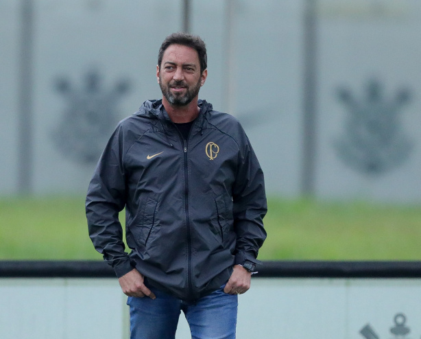O balanço financeiro de 2023 do Corinthians, sob comando de Duilio Monteiro Alves, apresentou a maior receita da história do clube: R$ 1,003 bilhão