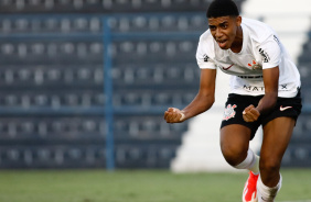 Corinthians superou em casa o Internacional, por 2 a 1, nesta quarta-feira