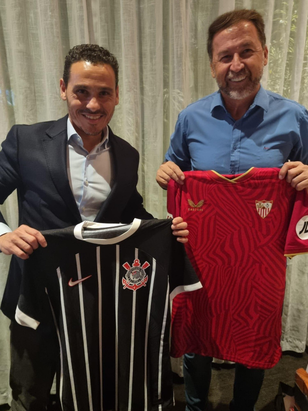 Presidentes de Sevilla e Corinthians se encontraram na �ltima quarta-feira