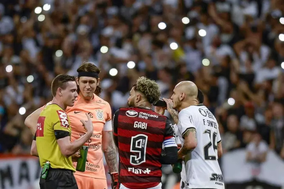 Ramon Abatti Abel apitou duas partidas entre Corinthians e Flamengo