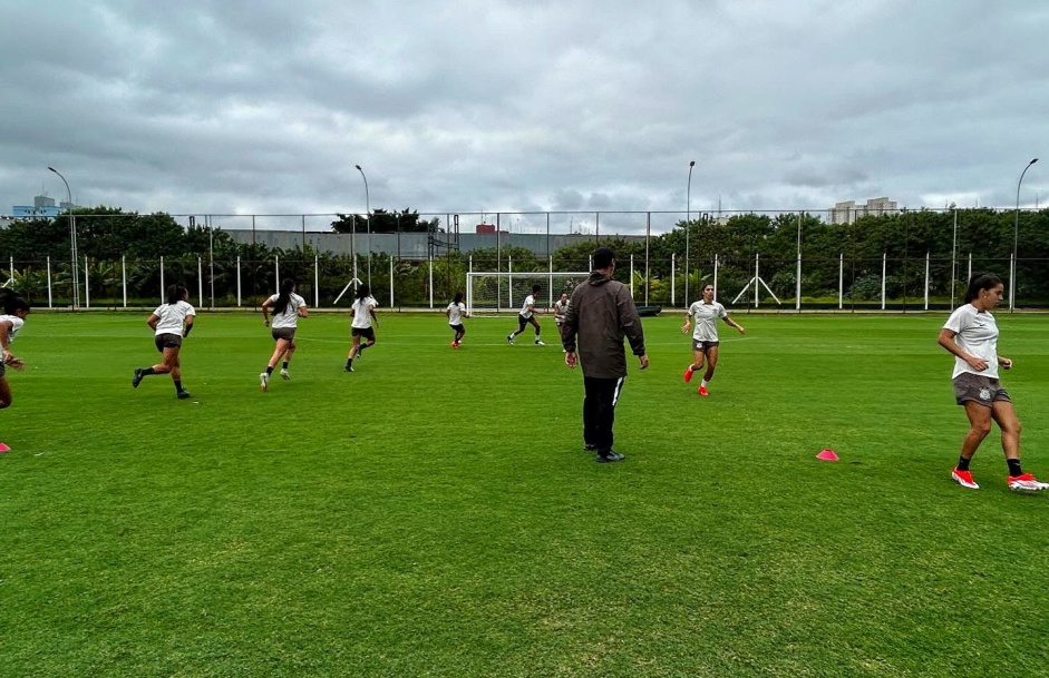 Elenco do Corinthians Feminino iniciou a preparao para a sequncia da temporada