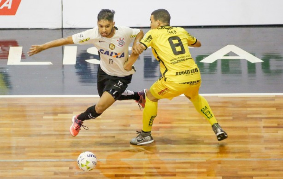 Leandro Lino  formado nas categorias de base do Corinthians