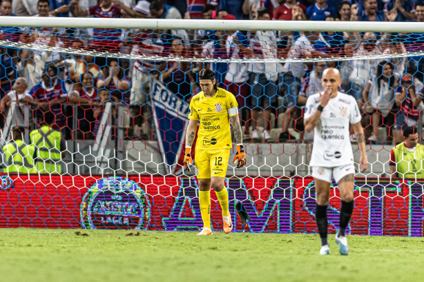 Cássio em duelo que marcou a eliminação do Corinthians na Sul-Americana 2023