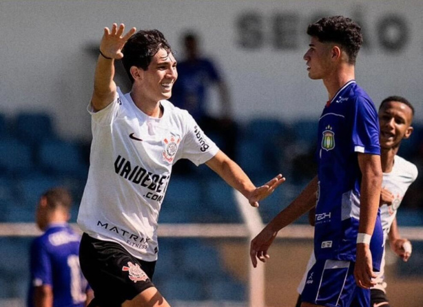 Corinthians vence S�o Caetano e chega a sete vit�rias seguidas no Paulist�o Sub-17
