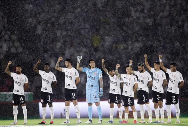 C�ssio deixou o Corinthians com a marca de 712 jogos