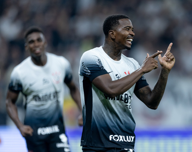 Cacá comenta fase artilheira e comemora classificação do Corinthians na Copa do Brasil