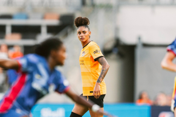 Tarciane estreou com a camisa do Houston Dash e foi eleita a melhor em campo