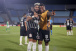 Paulinho arremessado pelo elenco do Corinthians