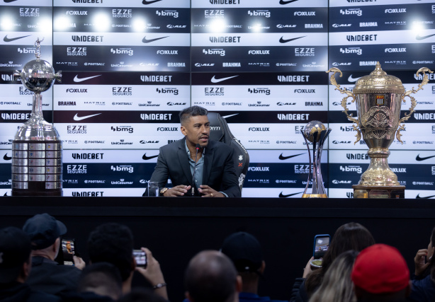Paulinho não descartou continuar atuando no futebol brasileiro