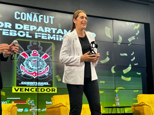 Iris Sesso se diz confiante na perman�ncia do Corinthians na S�rie A do Brasileir�o masculino e evita falar em desmanche