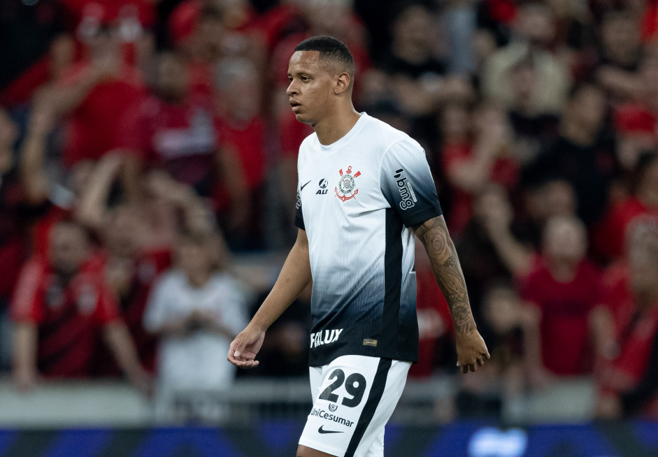 Arthur Sousa e Kayke voltaram a ganhar oportunidades no time do Corinthians