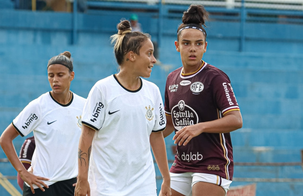 Já classificado, Corinthians perde para a Ferroviária e conhece adversário das quartas do Brasileiro