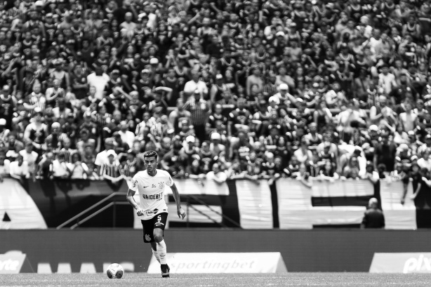 Fausto abre o jogo sobre sa�da do Corinthians e reclama de Ant�nio Oliveira