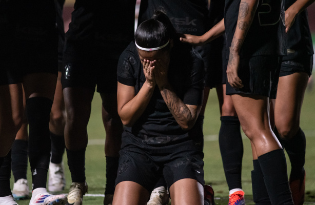 Vic Albuquerque marca o centésimo gol com a camisa do Corinthians