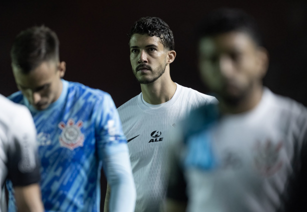 Corinthians define titulares e apresenta mudan�as para o D�rbi