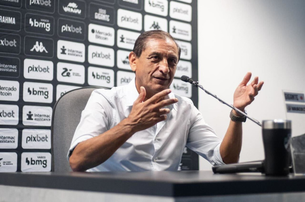 Ram�n Diaz pode ser o pr�ximo t�cnico do Corinthians