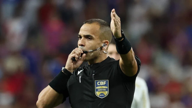 Corinthians busca reverter retrospecto ruim diante de árbitro escalado para o jogo contra o Vitória