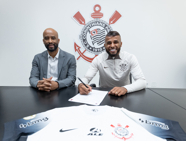 Alex Santana está no BID e já pode estrear pelo Corinthians