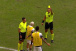 Zagueiro recebe terceiro amarelo no banco de reservas e desfalca o Corinthians ap�s vit�ria