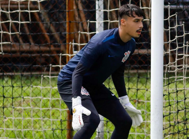Gustavo Martinelli encerra passagem no Corinthians após dois anos de contrato