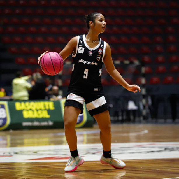 Jovem destaque do Corinthians Basquete é convocada para representar o Brasil em duas competições