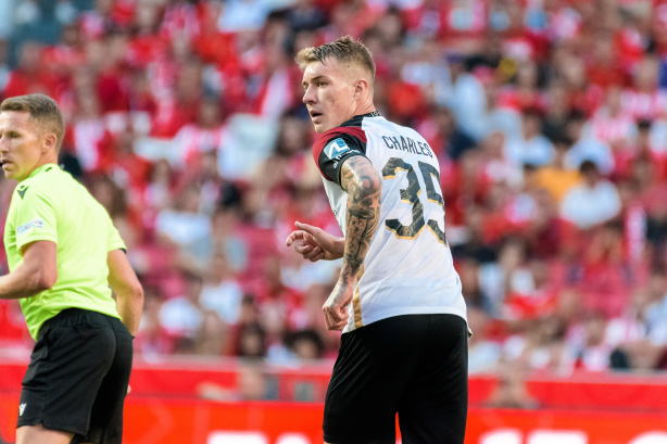 Charles em jogo do Midtjylland